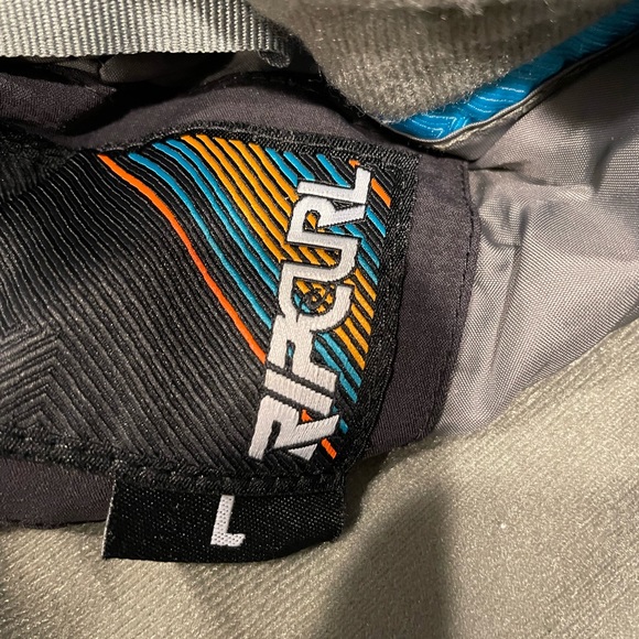 Men’s Ripcurl ski pants - Picture 2 of 3